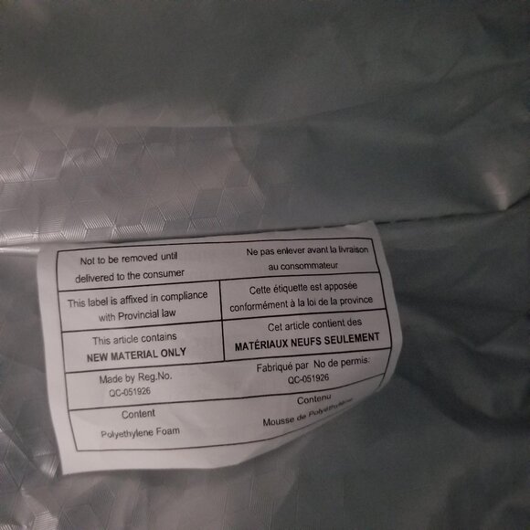 Steve Madden brand lunch bag/tote with small clear container with lid inside. - Picture 9 of 16